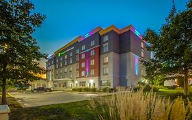 Holiday Inn Express & Suites Woodstock South